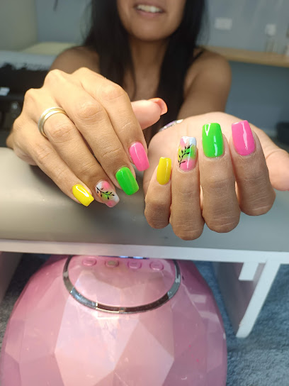 ARTE y Diseño Geral | Salón de Uñas y Manicura en Alcalá de Henares