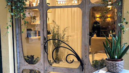 Caballero+Pons | Peluquería y Cosmética Orgánica | Peluquería en Girona / Girona