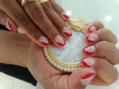 Uñas XiXi | Salón de Manicura y Uñas en Parla / 