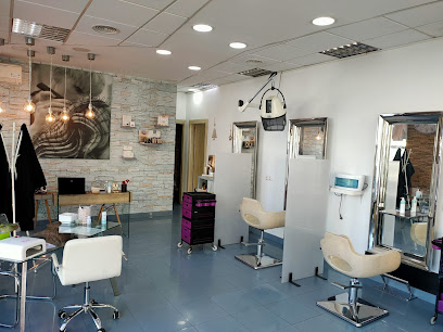 Yolanda Rosales Estilistas | Avenida de Emilio Lemos | Peluqueria en Sevilla / Sevilla