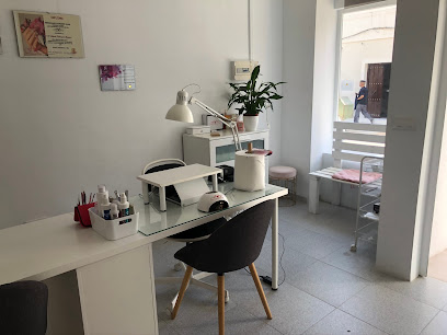 Laura Rodriguez Salón de uñas | Peluquería en Córdoba / 