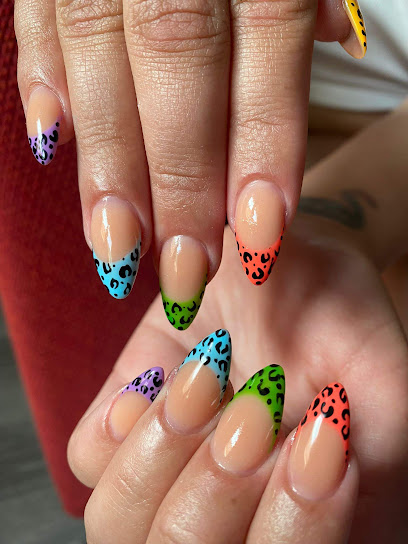 Nails Factory | Antonio López | Salón de Manicura y Uñas en Madrid / 
