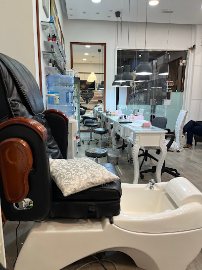 Manicure Express Iberia | Salón de Manicura y Uñas en Barcelona / 