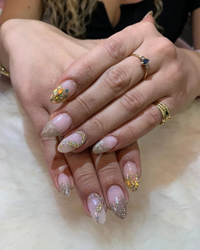 Colombian Nails by Kelly | Salón de Manicura y Uñas en Marbella / 