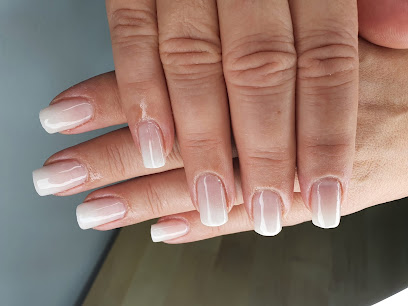 Nails & Co Terrassa | Salón de Manicura y Uñas en Terrassa / 