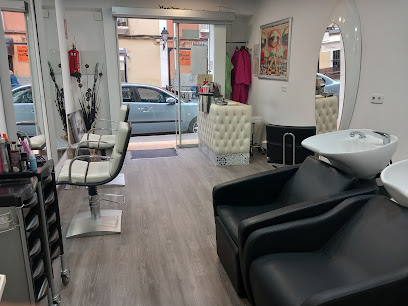 PELUQUERÍA MÁS QUE WUAP@S | Peluquería en Aranjuez / Madrid