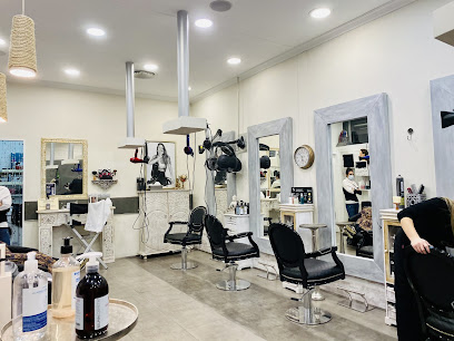 Cm Perruquers | Peluquería en Montcada i Reixac / Barcelona