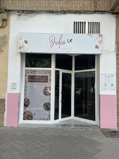 Julia Beauty Studio | Salón de Manicura y Uñas en Alacuás / 