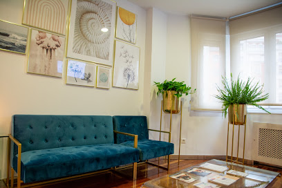 Amparo Estética Avanzada | Peluquería en Ponferrada / 