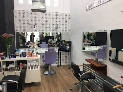 Peluquería Callejón | Placeta de Santa Marta Barrio | Peluqueria en Granada / Granada