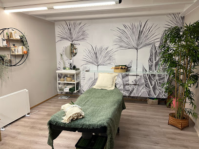 Royals Clinic | Peluquería en Zaragoza / 