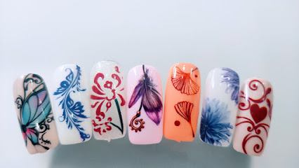 Luna Uñas | Salón de Manicura y Uñas en San Sebastián de los Reyes / 