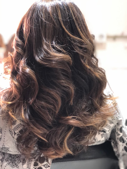 ALÍCIA PERRUQUERIA | Peluqueria en Vilassar de Dalt / Barcelona