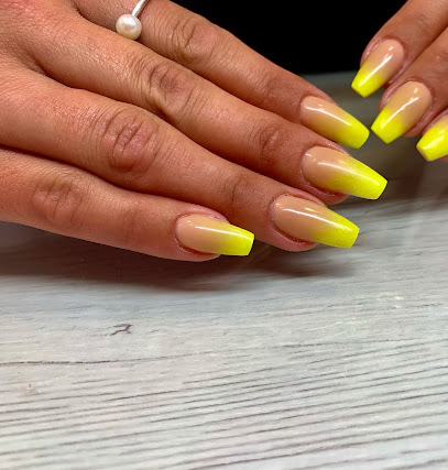 ROXANA Nails | Salón de Uñas y Manicura en Laredo