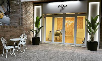 Maja | Salón de Manicura y Uñas en Tarragona / 