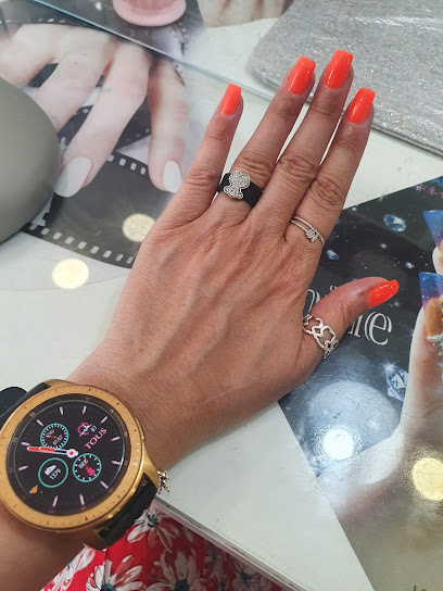 Manos Fantasticas | Salón de Manicura y Uñas en Elche / 
