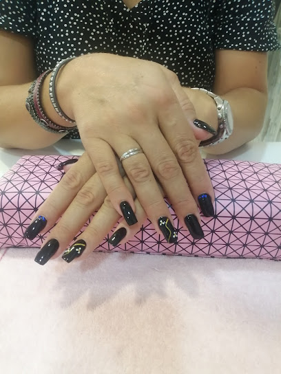 Luz Nails Beauty | Salón de Uñas y Manicura en Pedreguer