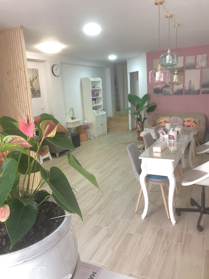Aurora Nail | Salón de Uñas y Manicura en Barcelona