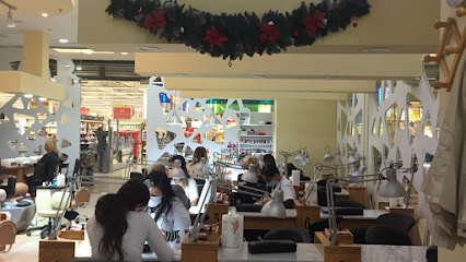 Color Nails | Salón de Manicura y Uñas en Barcelona / 