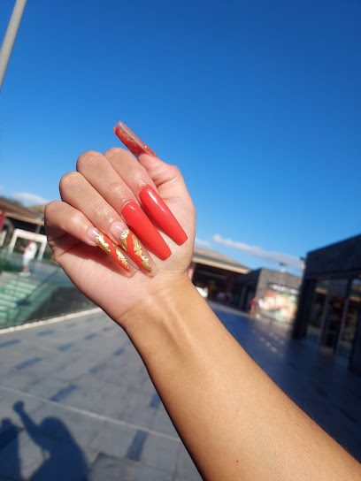 Salones Mondame Siam Mall | Peluqueria en Adeje / Tenerife