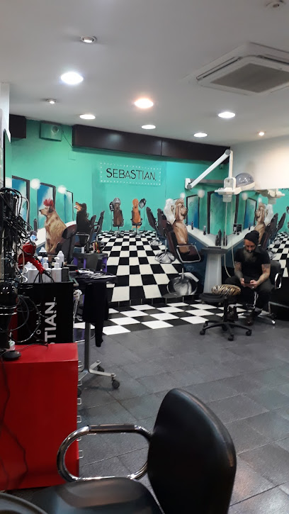Underground Hair Factory | Peluqueria en Granada / Granada