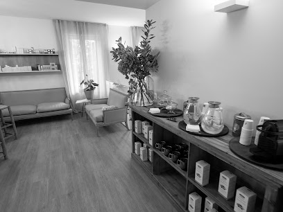 Estética Marta | Peluquería en Girona / 