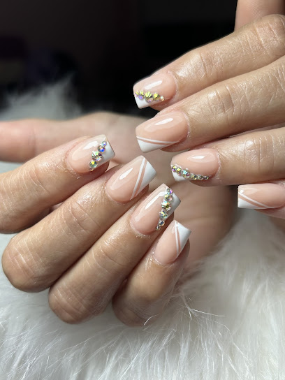 ValentiNails | Salón de Manicura y Uñas en Ourense / 