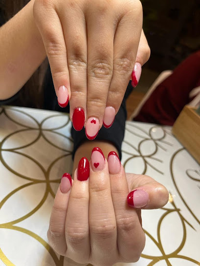 Hello Nails | Salón de Manicura y Uñas en Ripollet / 