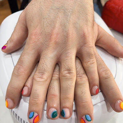 Angela Uña | Salón de Manicura y Uñas en Madrid / 