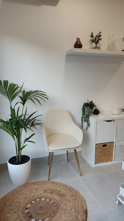 Silky Studio | Salón de Uñas y Manicura en Puerto Lumbreras