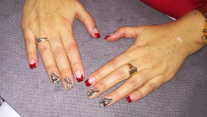 Ponte Nails | Centro de Estética | Salón de Uñas y Manicura en Pontevedra