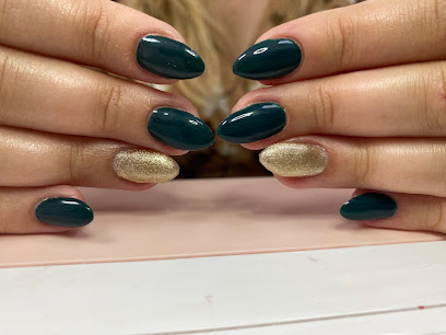Salón T Nails | Salón de Uñas y Manicura en Barcelona