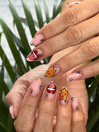 Flamingo Nails | Salón de Manicura y Uñas en Castelldefels / 