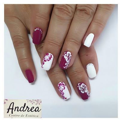 Andrea | Peluquería en Bocairent / 