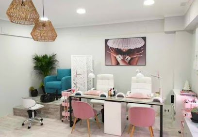 Tania Vega Centro de Estética | Peluquería en Granada / 
