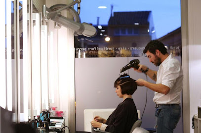 Aire Perruquers | Peluquería en Igualada / Barcelona