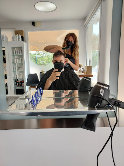 Julia &Beatriz | Peluqueria en Manacor / Baleares