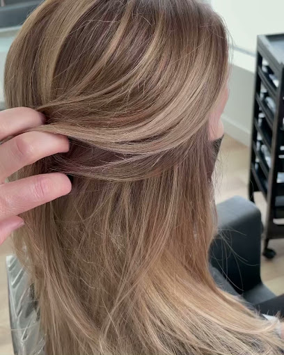 SINUOUS salón de belleza y peluquería | Peluqueria en Sanlúcar la Mayor / Sevilla