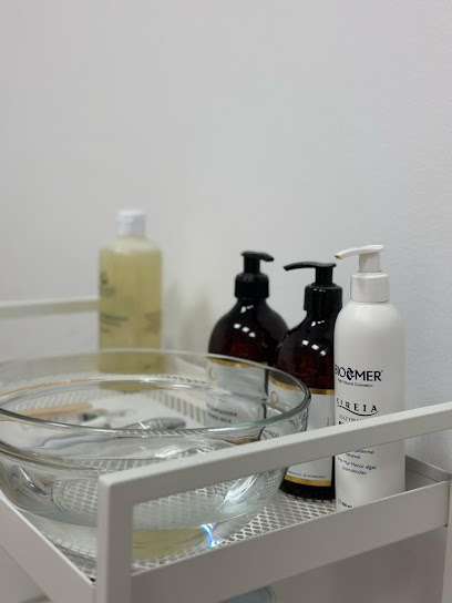 Talia Rivera | Centro Estética | Salón de Manicura y Uñas en Collado Villalba / 