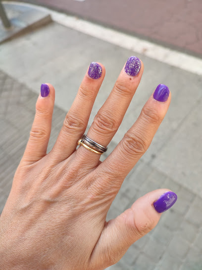 Strawberry Nails | Salón de Manicura y Uñas en Barcelona / 