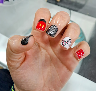 NAZ Beauty Esthetic | Salón de Manicura y Uñas en Madrid / 