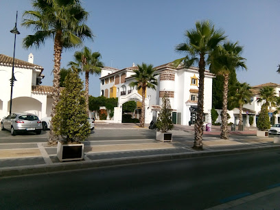 Clínica Monet | Peluquería en Fuengirola / 