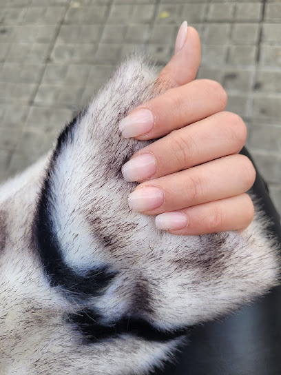 Más que uñas | Salón de Manicura y Uñas en Barcelona / 