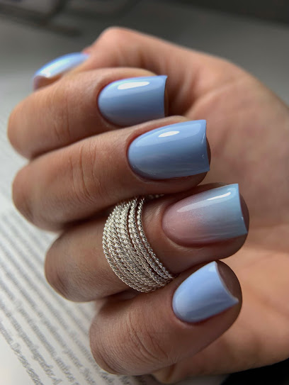 Tania Lloret | Nails Room Studio | Salón de Manicura y Uñas en Villarreal / 
