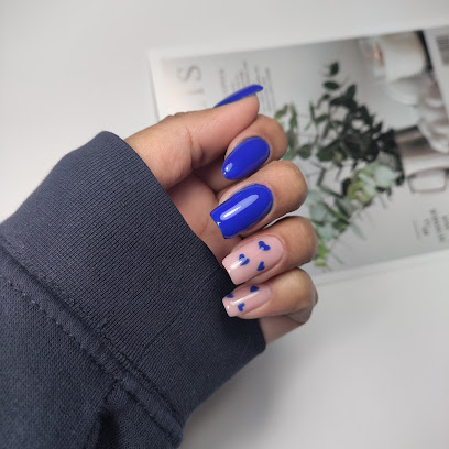 MAGGI STUDIO Nails | Salón de Manicura y Uñas en Burjasot / 