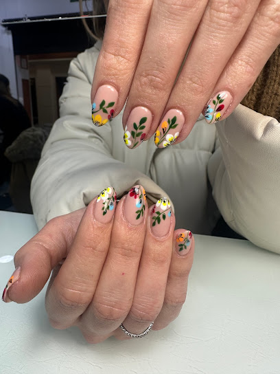 Nails by ale facho | Salón de Uñas y Manicura en Madrid