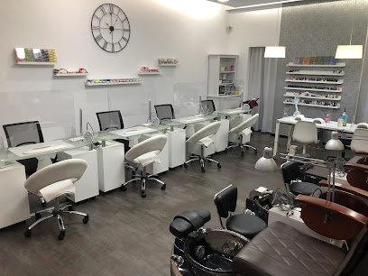 VN | Magic Badalona | Salón de Uñas y Manicura en Badalona