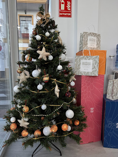 Eme Zeta Centro Estético | Peluquería en Lebrija / 