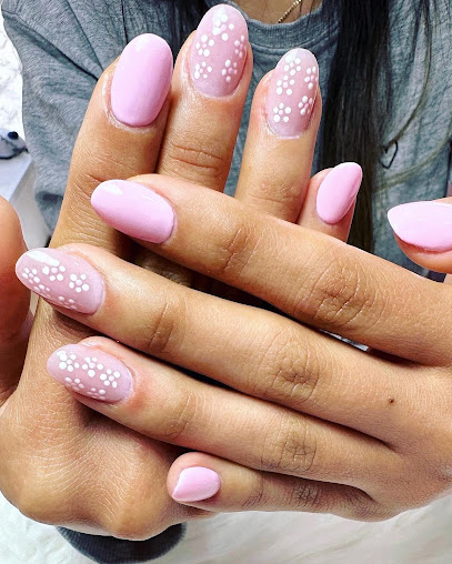 Bea Nails | Salón de Manicura y Uñas en Madrid / 