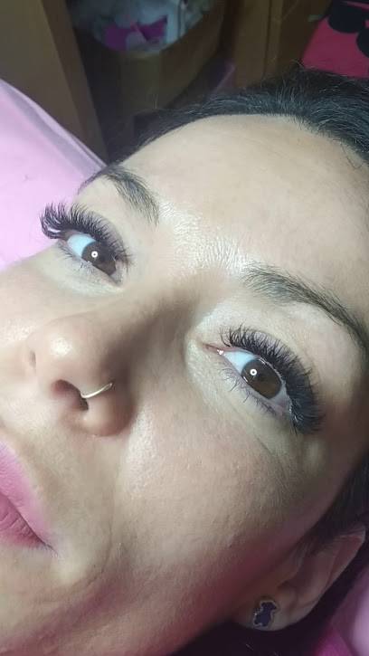 Pestañas y Uñas | Salón de Manicura y Uñas en Barcelona / 